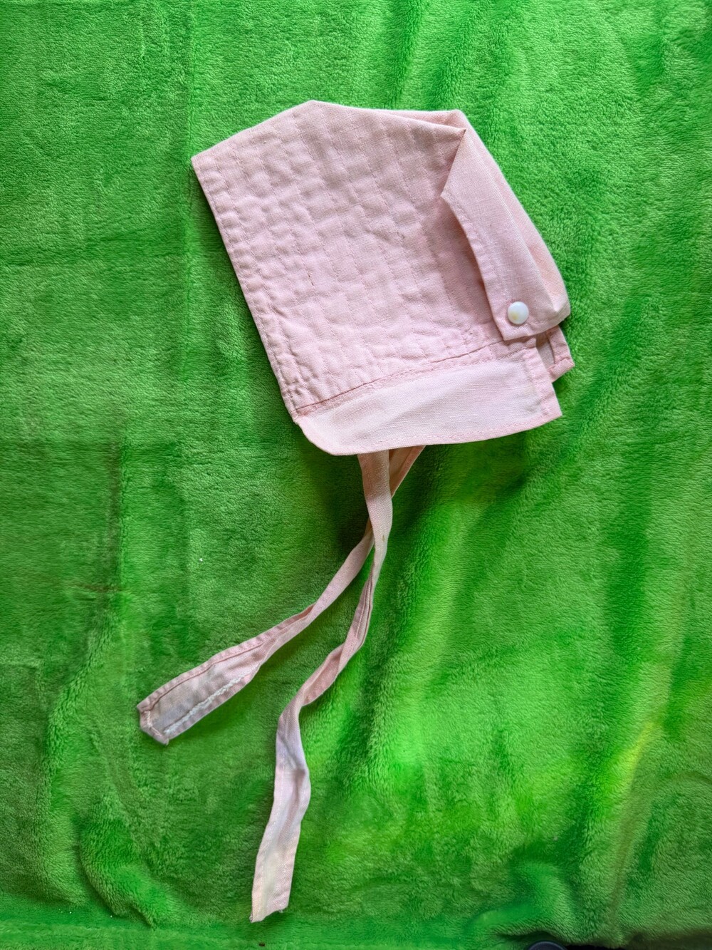 Vintage 1950s Pink Cotton Baby Bonnet Snap Closure Tie Straps